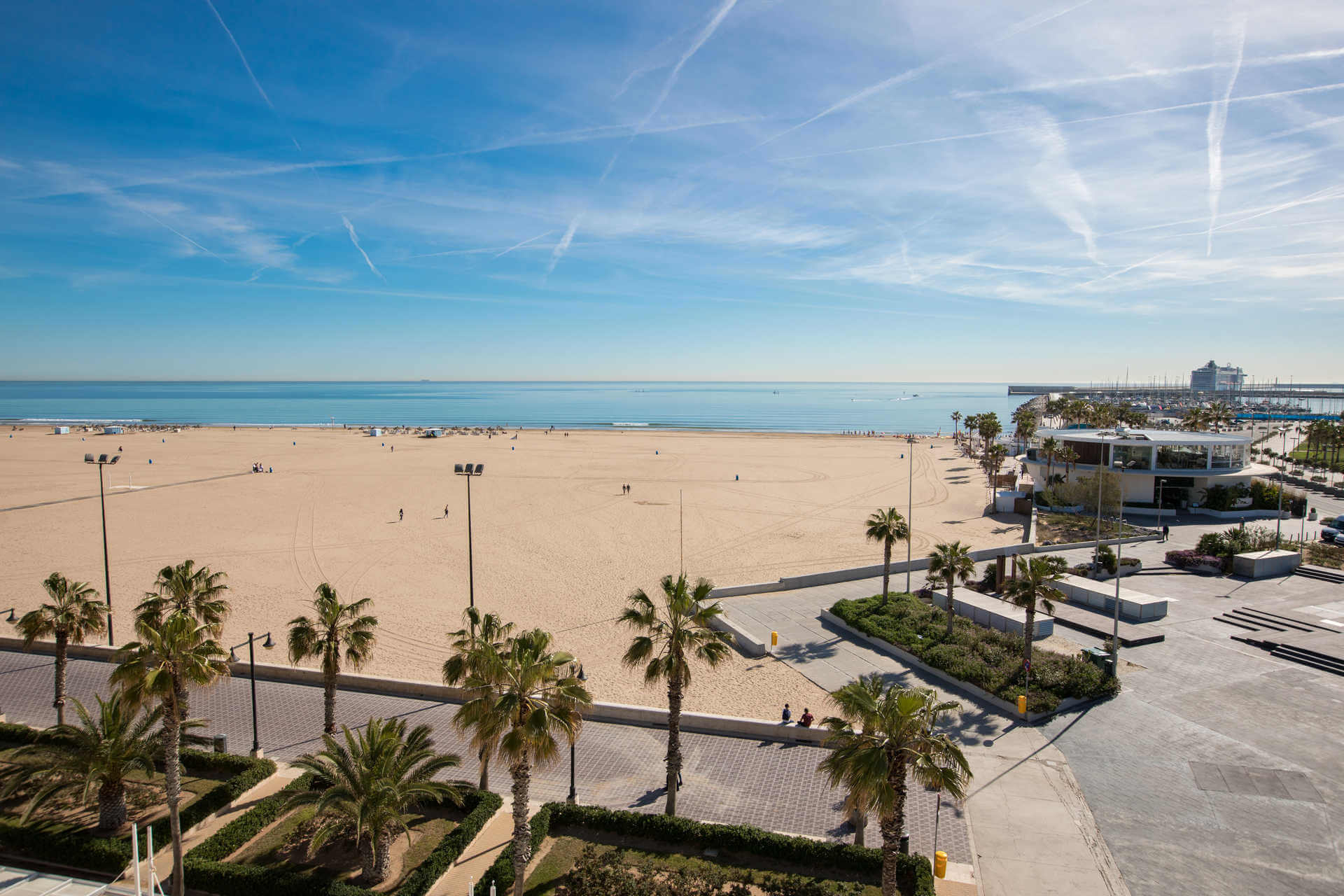 El Cabanyal beach valencia (1)