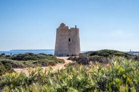 Torre Ses Portes por la playa de ses Salines